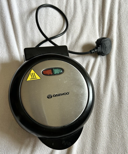 Daewoo electric omelette maker - electric,